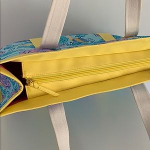 Lilly Pulitzer Bags - Lilly Pulitzer Alpha Xi Delta tote Lilly Pulitzer Bags - Lilly Pulitzer Alpha Xi Delta tote